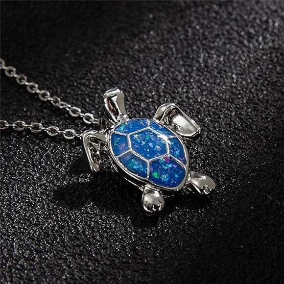 NEW Women's Pendant Necklace Silver Plated Pretty Blue Sea Turtle Free Shipping - Picture 3 of 5